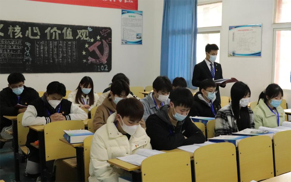 我校第十一次學(xué)生代表大會(huì)隆重召開 我校第十一次學(xué)生代表大會(huì)隆重召開