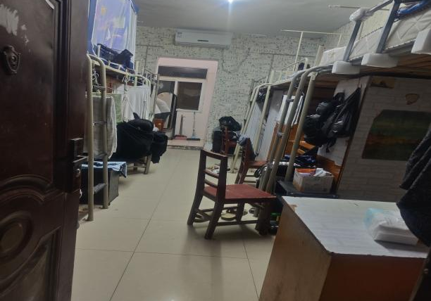 創(chuàng)造整潔環(huán)境 構(gòu)建安全寢室