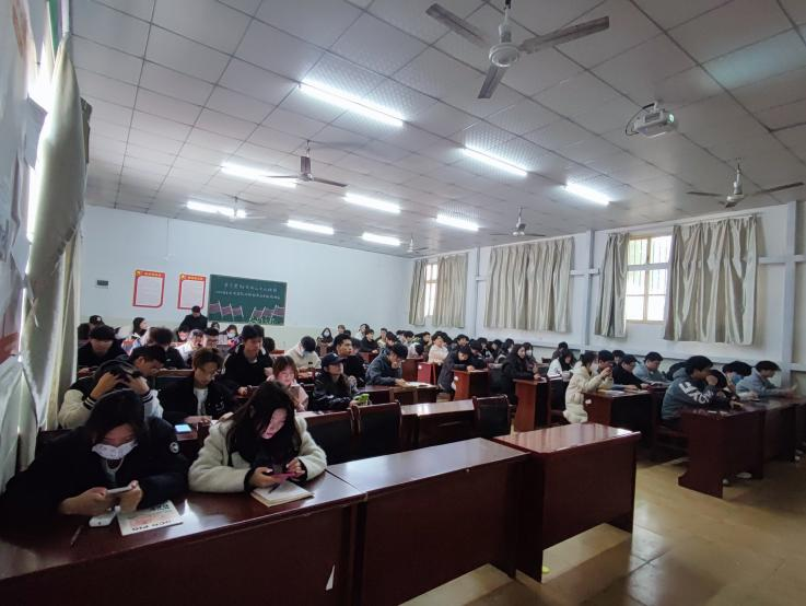 “自傷與自殺”主題心理健康專(zhuān)題講座 “自傷與自殺”主題心理健康專(zhuān)題講座