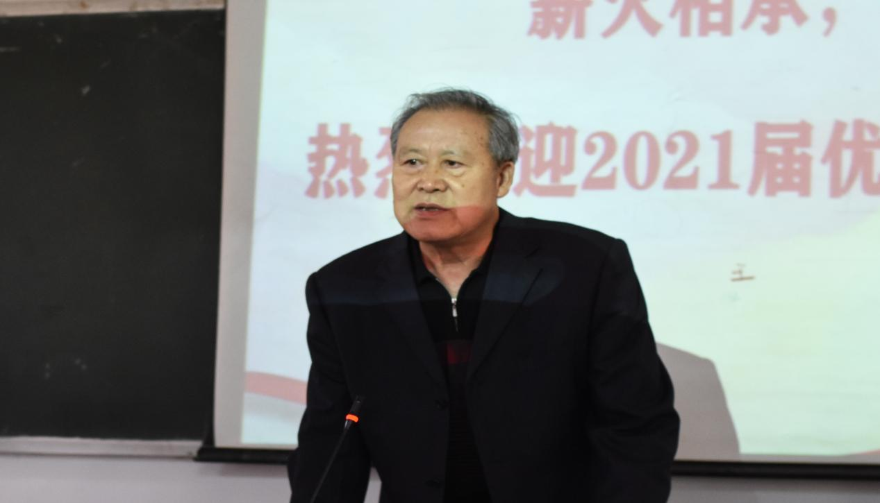 薪火相承，心棲夢歸處 ——武漢科技職業(yè)學(xué)院開展優(yōu)秀畢業(yè)生交流分享活動(dòng)