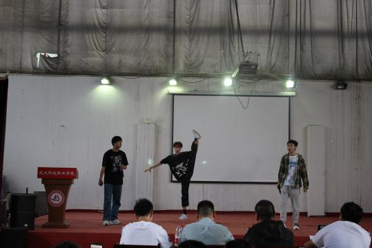 音為夢(mèng)想,心聲飛揚(yáng) 音為夢(mèng)想,心聲飛揚(yáng)