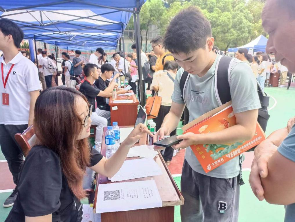 我校順利開(kāi)展迎接2023級(jí)新生報(bào)道工作