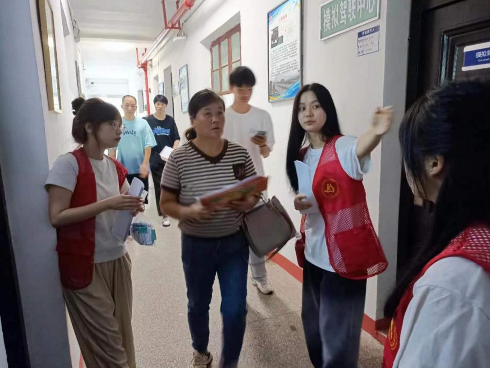 我校順利開(kāi)展迎接2023級(jí)新生報(bào)道工作