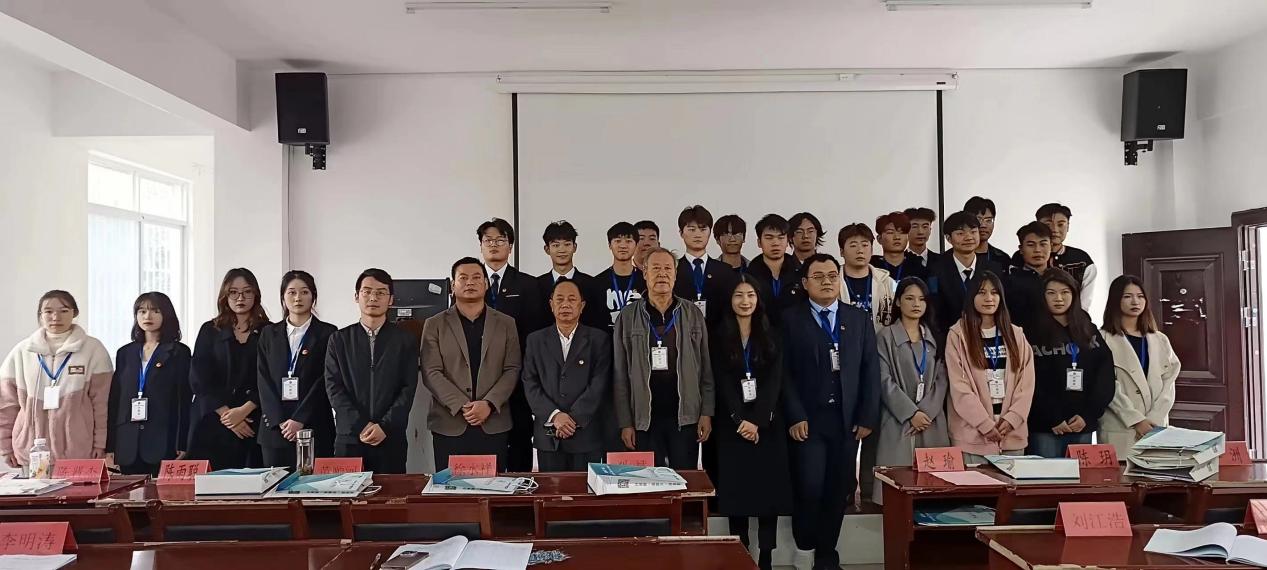 同心聚力學(xué)代會(huì) 逐夢(mèng)青春向未來  ——我校第十二次學(xué)生代表大會(huì)勝利召開