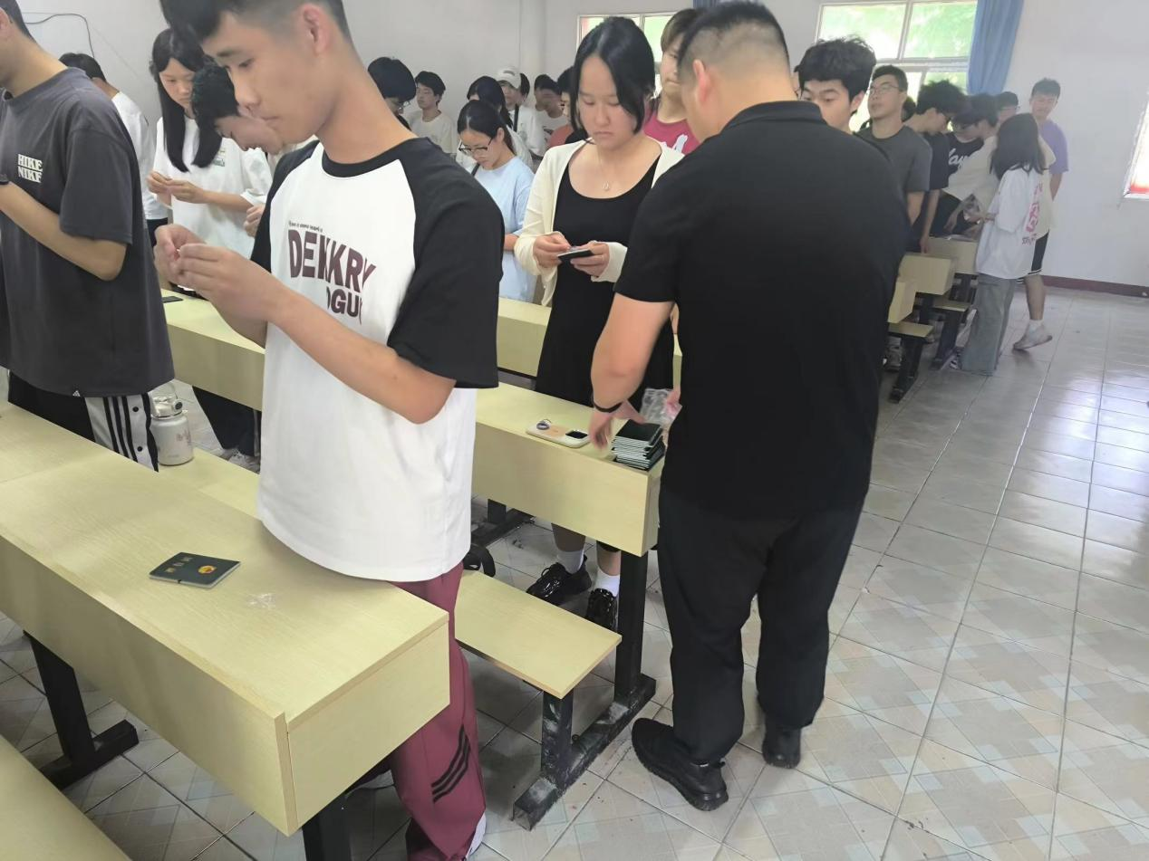 青春心向黨，奮斗新征程 ——武漢科技職業(yè)學(xué)院第五期團(tuán)課結(jié)業(yè)典禮暨入團(tuán)儀式