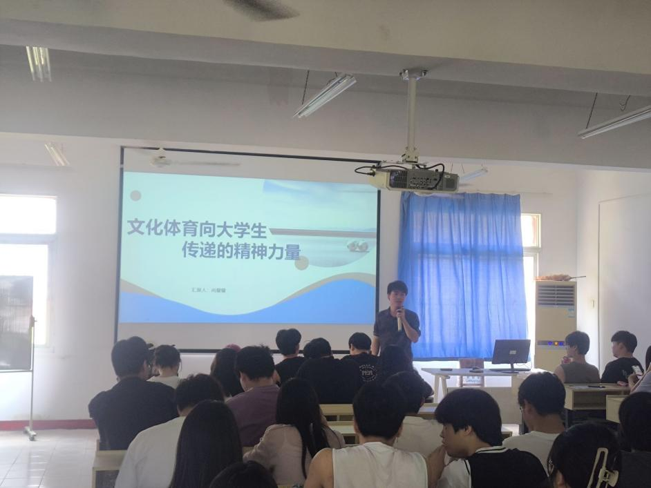 團(tuán)聚青春,以培促干 團(tuán)聚青春,以培促干