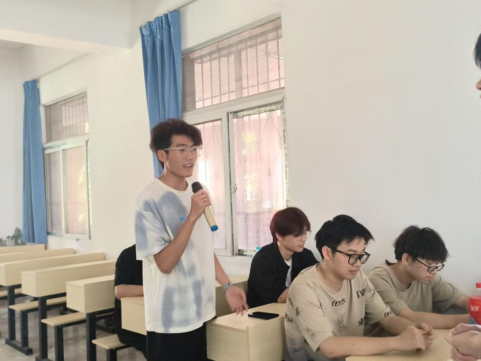 團(tuán)聚青春,以培促干 團(tuán)聚青春,以培促干