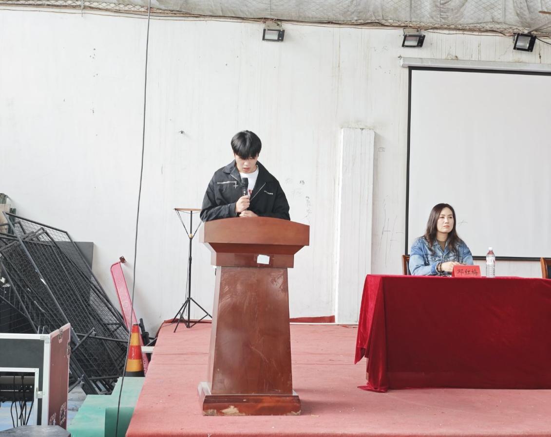 青春熱血，逐夢(mèng)“籃”場(chǎng)  ——武漢科技職業(yè)學(xué)院第十九屆“希望杯”籃球賽開幕