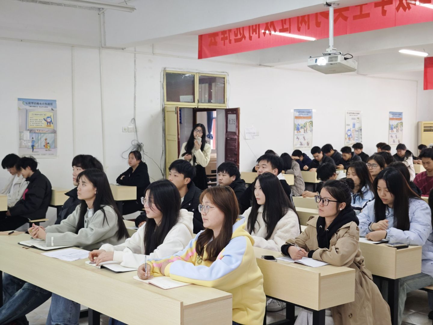 淬煉團(tuán)學(xué)骨干，領(lǐng)航青春征程