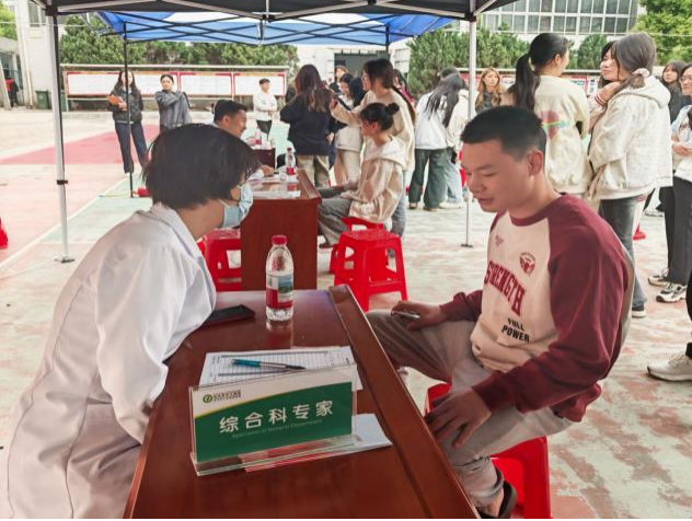 醫(yī)校共建，關(guān)愛師生健康