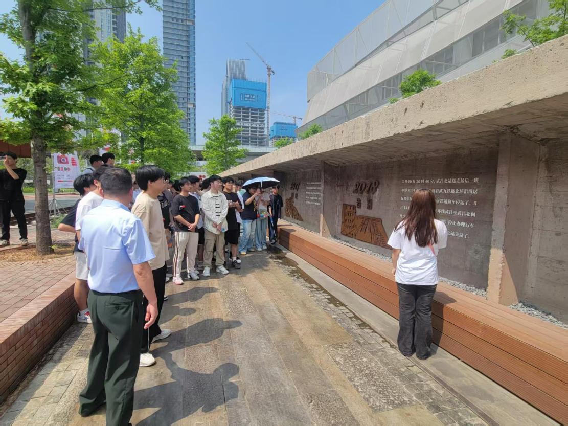 尋跡百年武九，解碼匠心傳承——我院開展四美塘文化公園沉浸式實踐活動