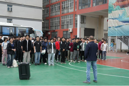 青春盛放 夢想啟航——我院2023級學(xué)生赴美的集團(tuán)開展崗位實(shí)習(xí) 青春盛放 夢想啟航——我院2023級學(xué)生赴美的集團(tuán)開展崗位實(shí)習(xí)