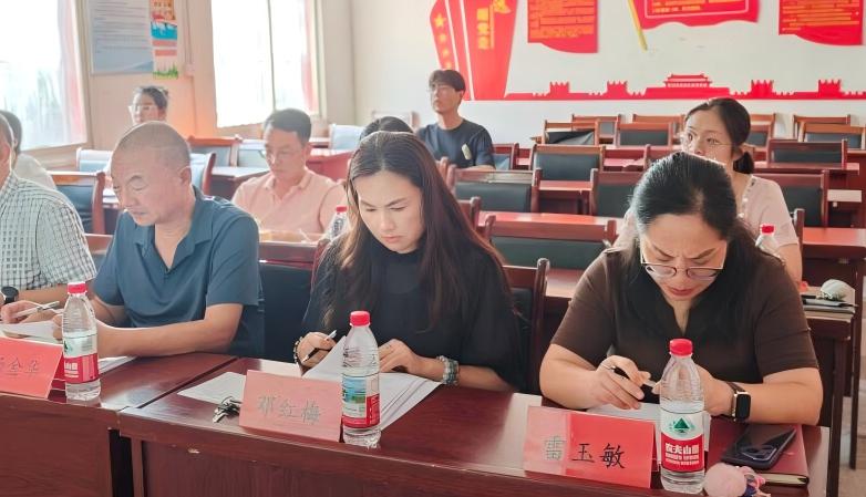 武漢科技職業(yè)學(xué)院隆重舉行2024-2025學(xué)年國家獎學(xué)金評選大會 武漢科技職業(yè)學(xué)院隆重舉行2024-2025學(xué)年國家獎學(xué)金評選大會