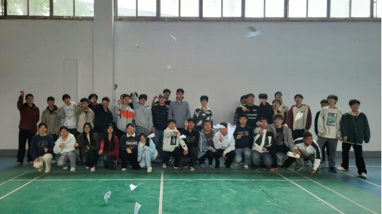 紙尖飛揚(yáng)，創(chuàng)意無限——我院舉辦2025年紙飛機(jī)大賽