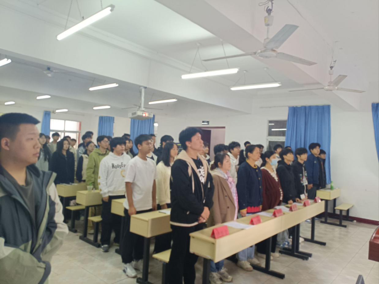 武漢科技職業(yè)學院第八期團課開班儀式順利舉行