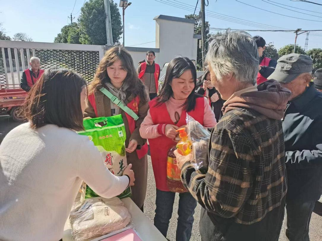 黨建賦能鄉(xiāng)村振興 校社共建書寫新篇——我院攜手中鐵花園社區(qū)赴光明村開展黨建共建活動