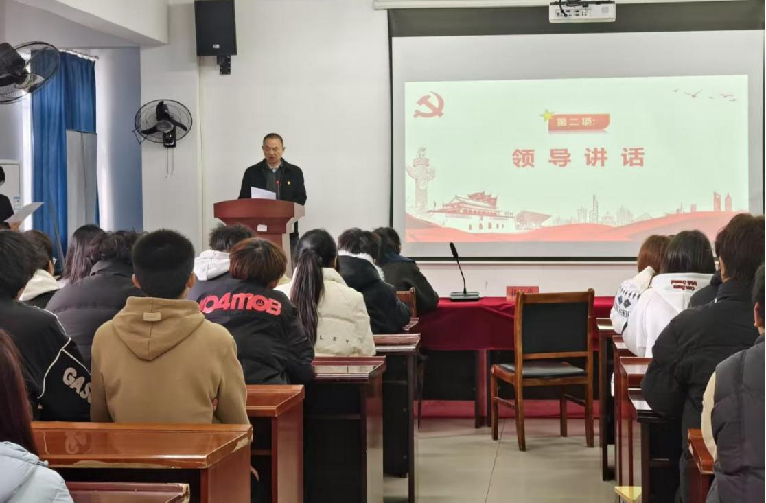 淬煉初心擔(dān)使命 薪火相傳啟新程 ——武漢科技職業(yè)學(xué)院第40期業(yè)余黨校順利結(jié)業(yè) 淬煉初心擔(dān)使命 薪火相傳啟新程 ——武漢科技職業(yè)學(xué)院第40期業(yè)余黨校順利結(jié)業(yè)