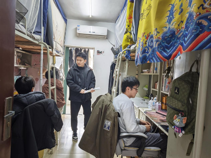 我院開展學生宿舍衛(wèi)生安全大檢查 共筑平安校園