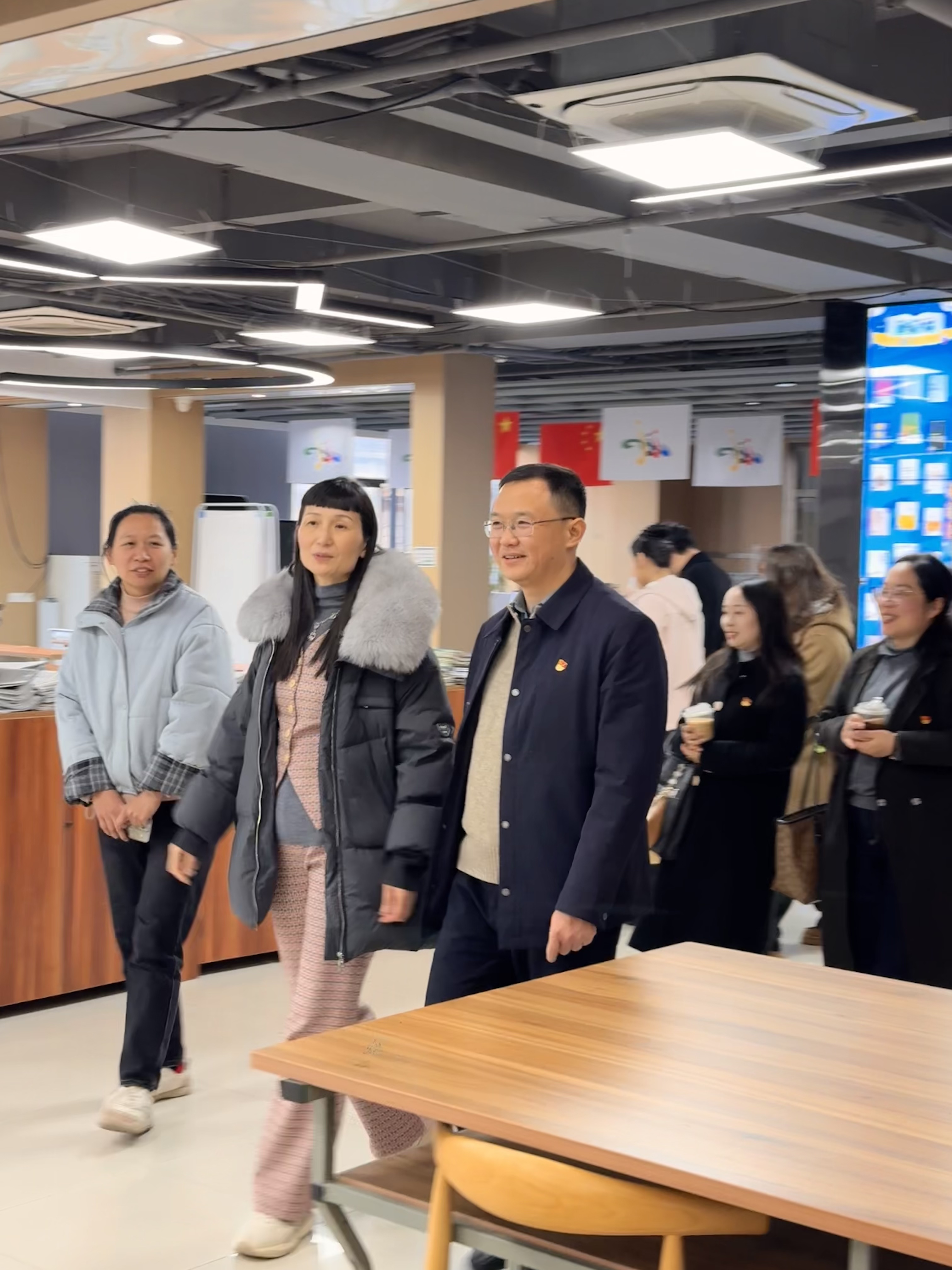 黨建互鑒促提升 協(xié)同育人啟新程——武漢科技職業(yè)學(xué)院赴武漢市第一商業(yè)學(xué)校開展黨建交流活動