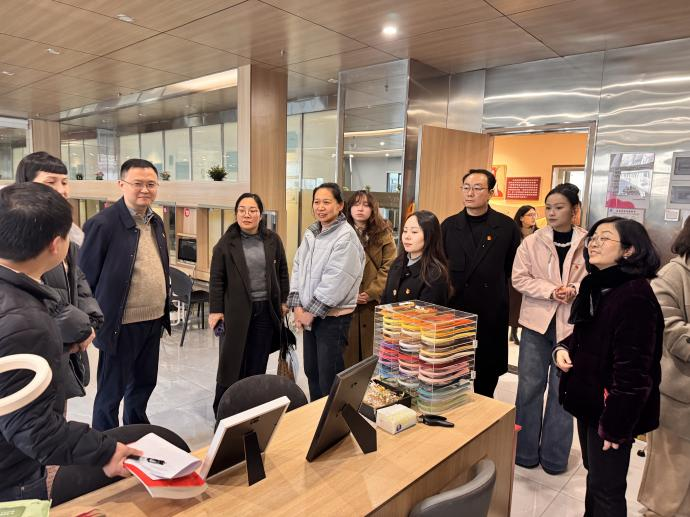 黨建互鑒促提升 協(xié)同育人啟新程——武漢科技職業(yè)學(xué)院赴武漢市第一商業(yè)學(xué)校開展黨建交流活動