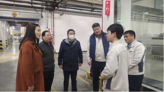 暖心拓崗促就業(yè)，校企攜手筑未來——學(xué)院赴武漢海爾電冰柜有限公司開展訪企拓崗暨回訪活動(dòng)