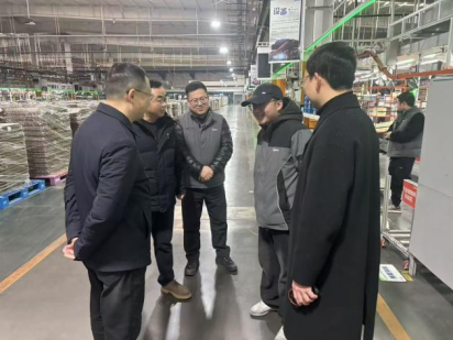 深化產(chǎn)教融合 情系學(xué)生成長(zhǎng)——校領(lǐng)導(dǎo)帶隊(duì)走訪慰問(wèn)企業(yè)實(shí)習(xí)學(xué)生