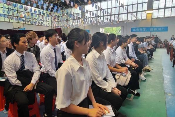 學(xué)校隆重舉行2023年秋季崗位實習(xí)企業(yè)宣講會