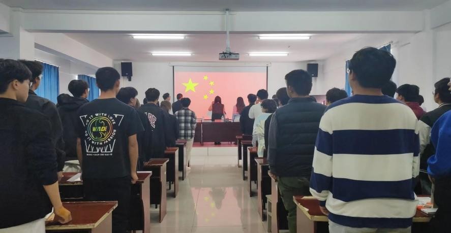 凝聚青年力量，奏響奮進之歌  ——武漢科技職業(yè)學(xué)院第六期團課開班典禮