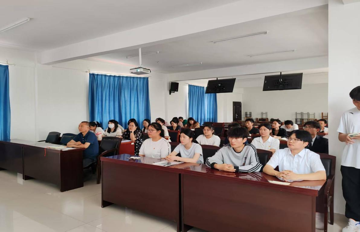 青春心向黨， 薪火永相傳