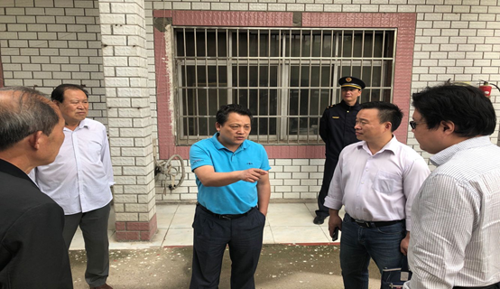 洪山區(qū)副區(qū)長一行深入學(xué)院實地調(diào)研 為學(xué)院排憂解難 洪山區(qū)副區(qū)長一行深入學(xué)院實地調(diào)研 為學(xué)院排憂解難