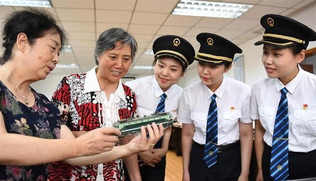 國內(nèi)鐵路將迎來首批女動車組司機