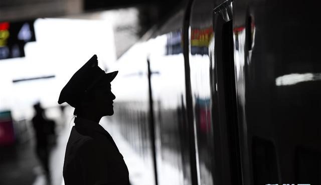 國內(nèi)鐵路將迎來首批女動車組司機