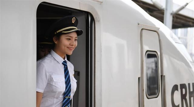 國內(nèi)鐵路將迎來首批女動車組司機