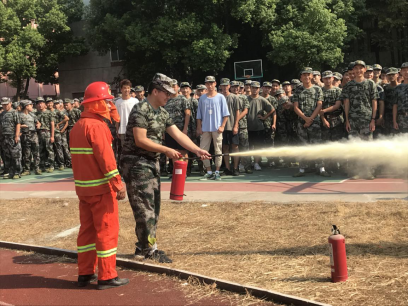我院開展2019級新生消防演練活動