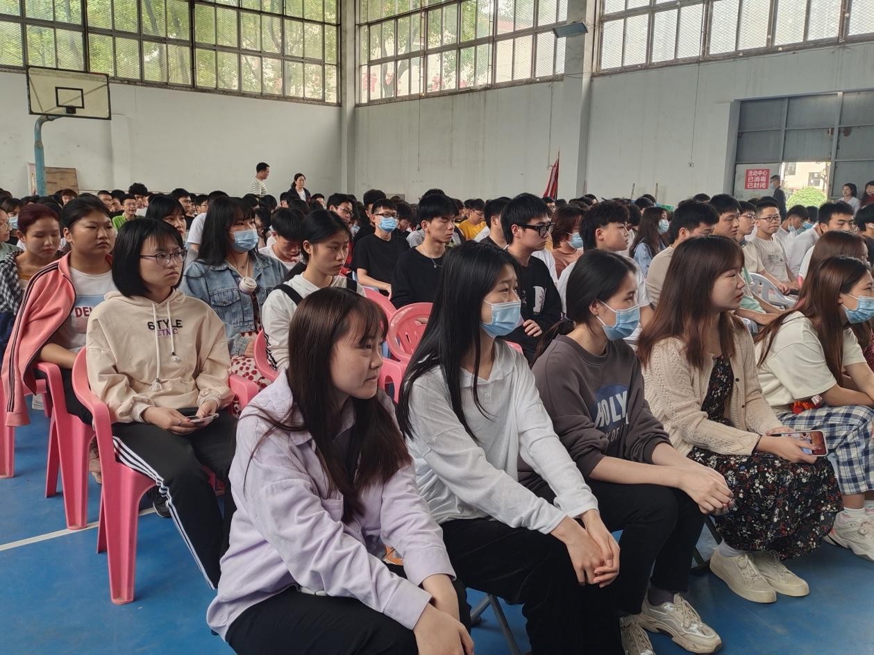 武漢科技職業(yè)學(xué)院2020-2021第二學(xué)期 黨史學(xué)習(xí)專題教育講座（第一講）