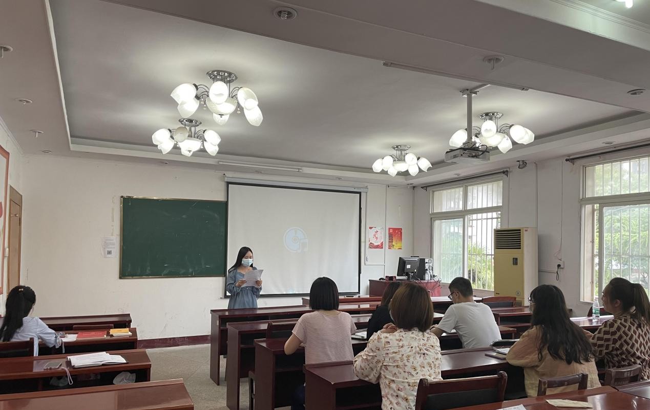 教工黨支部順利召開換屆選舉大會