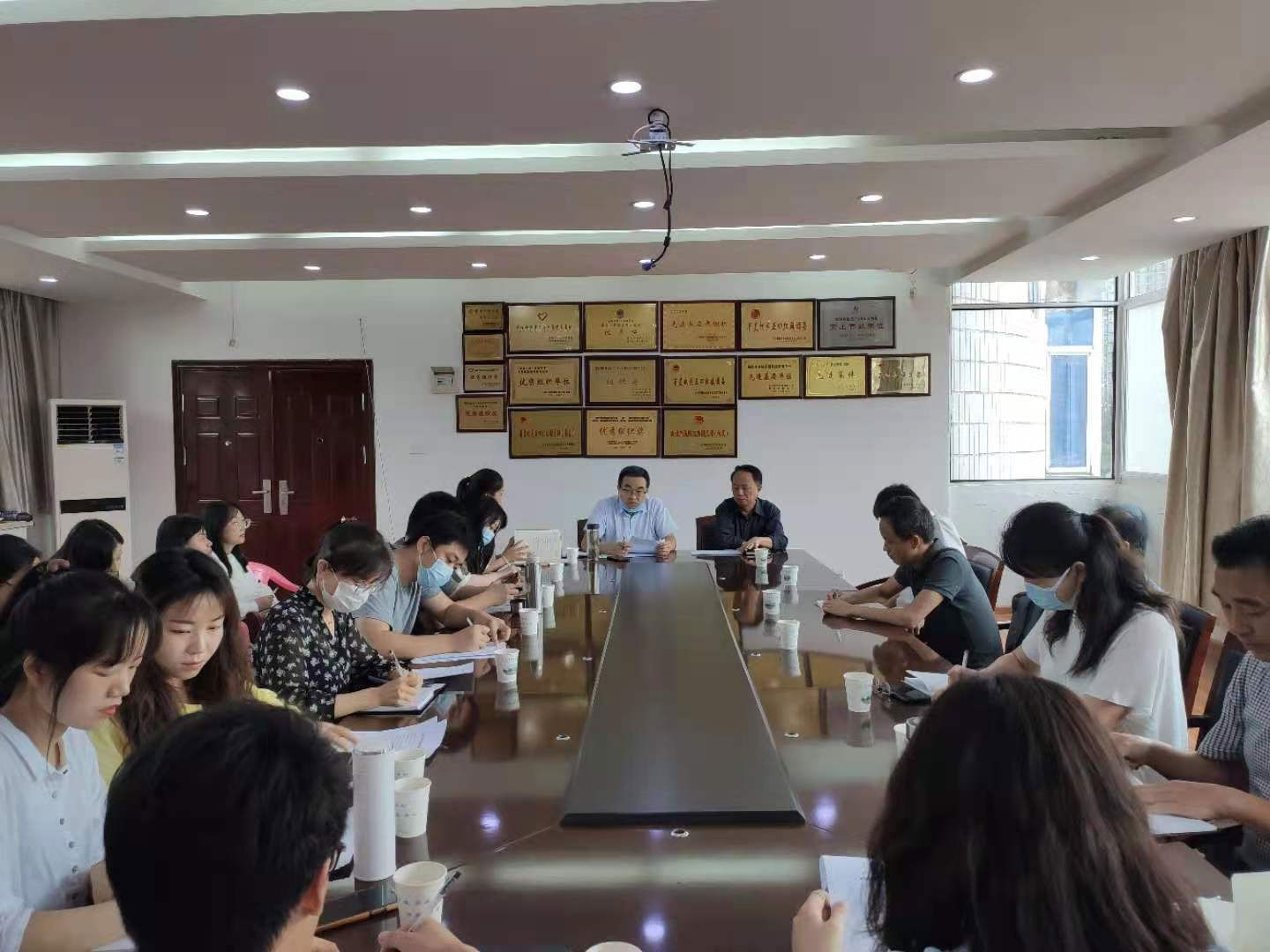 我院召開學(xué)習(xí)貫徹落實(shí)全國(guó)職業(yè)教育大會(huì)教育精神專題學(xué)習(xí)會(huì)