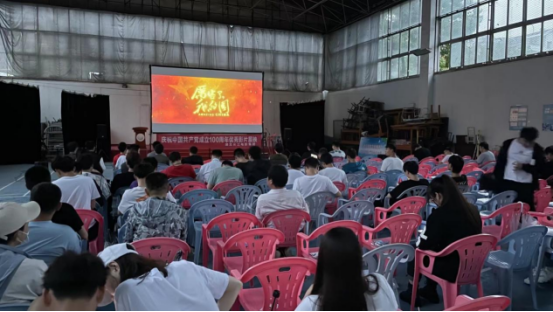 組織觀看《厲害了，我的國》