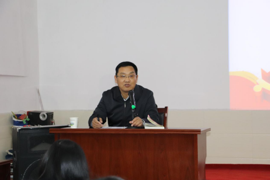 省委講師團(tuán)成員中南民族大學(xué)閻占定教授 蒞臨我院宣講黨的十九屆四中全會(huì)精神