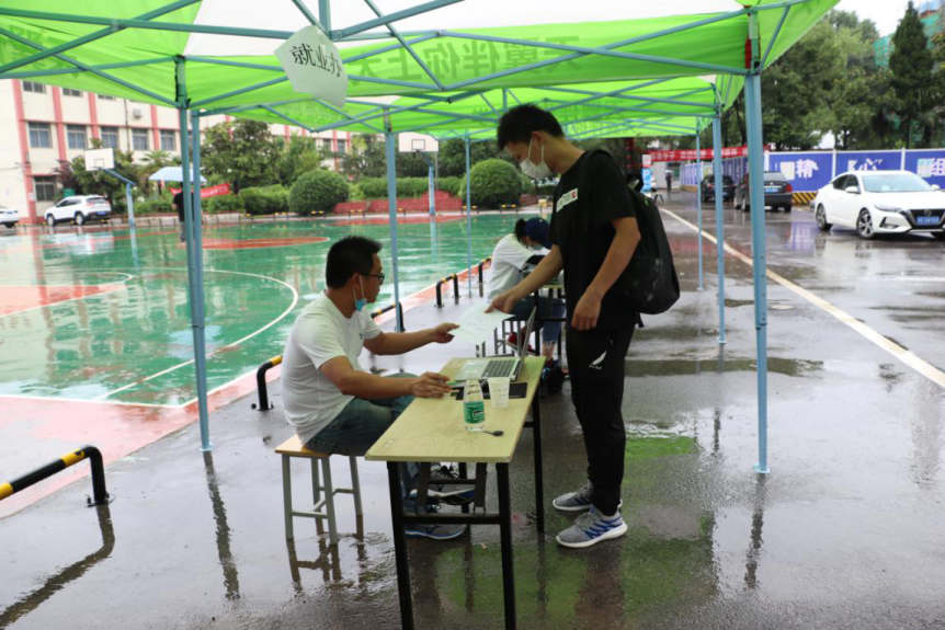 歡迎回家！武漢科技職業(yè)學院迎來2020屆首批畢業(yè)生返校