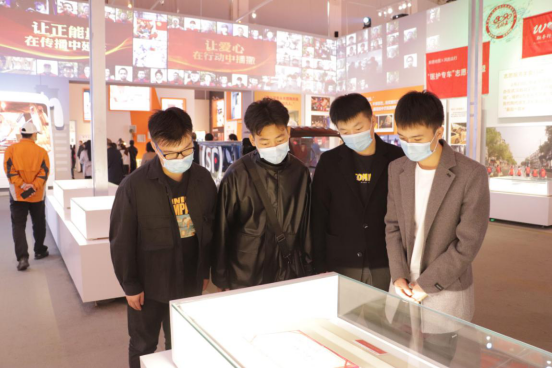 人民至上，生命至上 我院組織黨員教職工及入黨積極分子 到武漢客廳參觀抗疫專題展覽