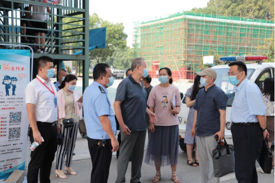 洪山區(qū)開學(xué)工作組評估工作專班蒞臨我院指導(dǎo)秋季開學(xué)工作