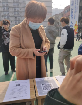 人人都獻(xiàn)出一點(diǎn)愛，人生將變得更美好      ——為黎承航同學(xué)募捐