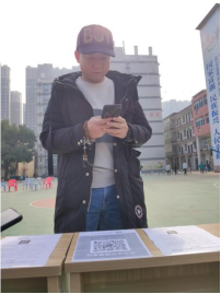 人人都獻(xiàn)出一點(diǎn)愛，人生將變得更美好      ——為黎承航同學(xué)募捐