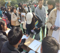 人人都獻(xiàn)出一點(diǎn)愛，人生將變得更美好      ——為黎承航同學(xué)募捐