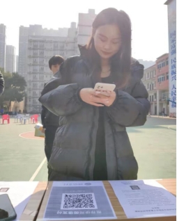 人人都獻(xiàn)出一點(diǎn)愛，人生將變得更美好      ——為黎承航同學(xué)募捐