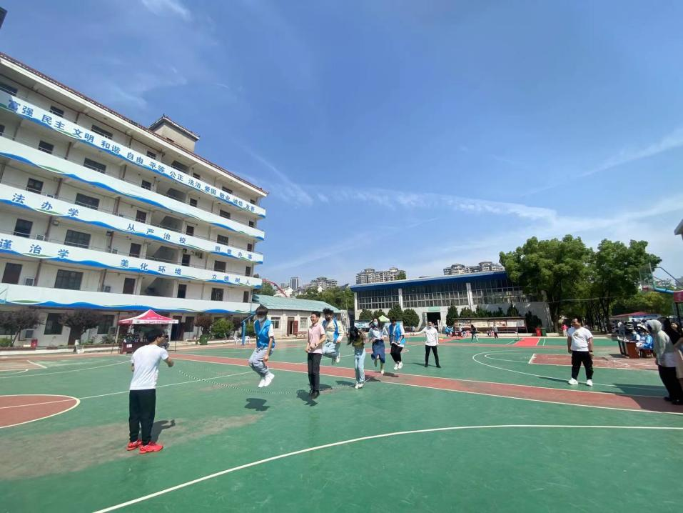 師生趣味運(yùn)動(dòng)會(huì)