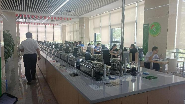 心系學(xué)子，踏暑南下——學(xué)院領(lǐng)導(dǎo)赴深圳看望實(shí)習(xí)學(xué)生