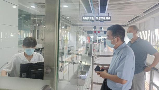 心系學(xué)子，踏暑南下——學(xué)院領(lǐng)導(dǎo)赴深圳看望實(shí)習(xí)學(xué)生