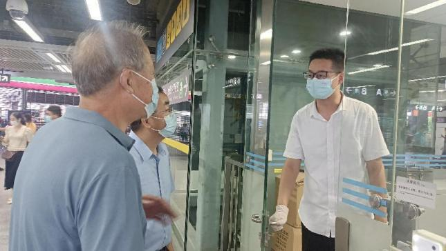 心系學(xué)子,踏暑南下——學(xué)院領(lǐng)導(dǎo)赴深圳看望實(shí)習(xí)學(xué)生 心系學(xué)子,踏暑南下——學(xué)院領(lǐng)導(dǎo)赴深圳看望實(shí)習(xí)學(xué)生